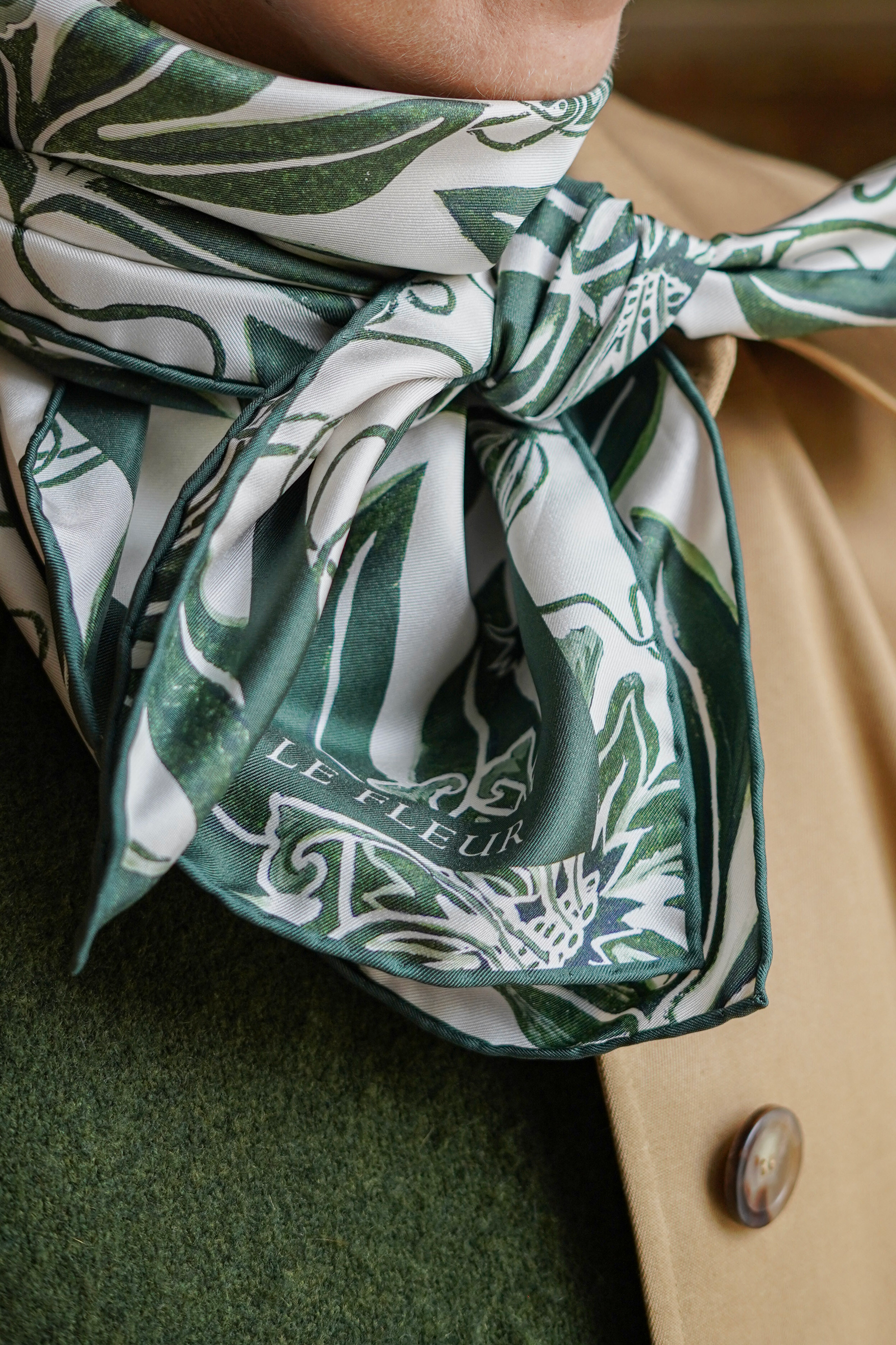 Forest Passion Flower - Grand Foulard
