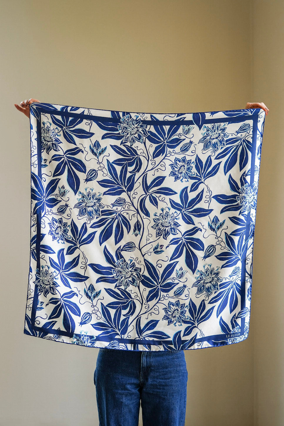 Lapis Passion Flower - Grand Foulard